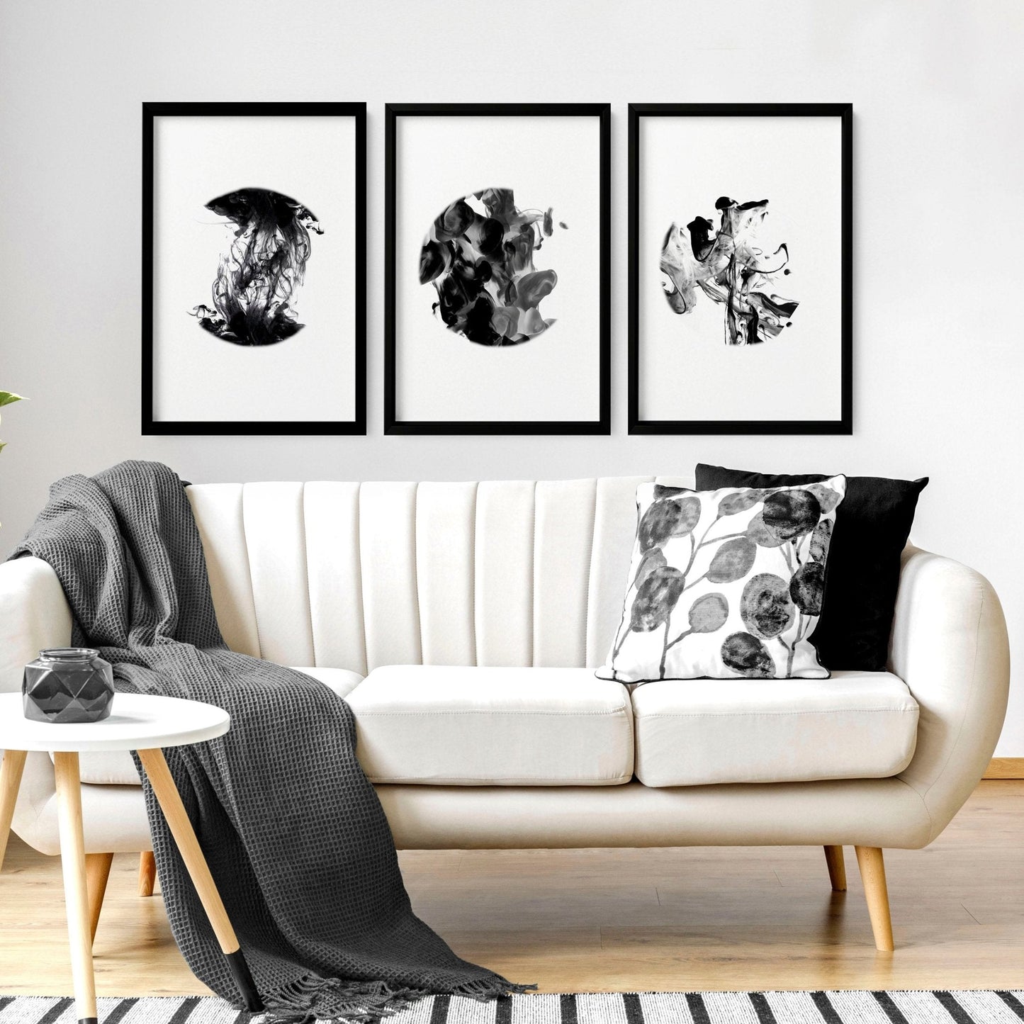 Movimiento monocromático | Conjunto de 3 láminas minimalistas para pared
